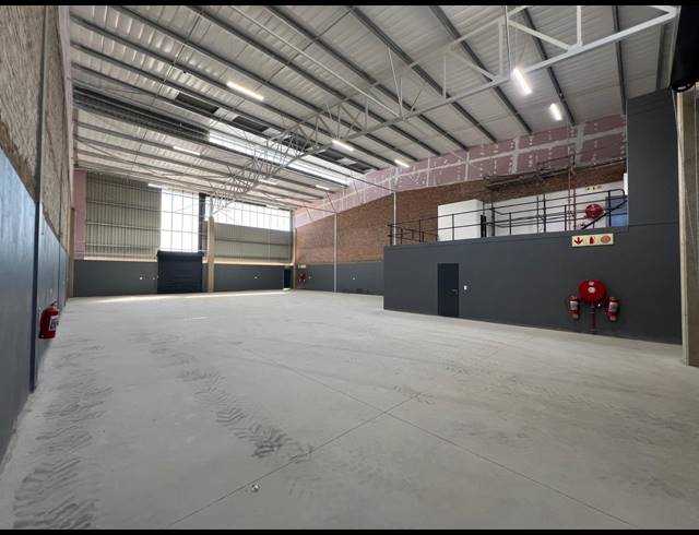 564M² WAREHOUSE TO LET IN SAMRAND BUSINESS PARK